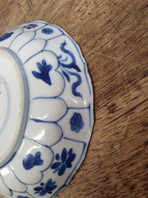 Lot 693 - FIVE CHINESE BLUE AND WHITE PIECES.