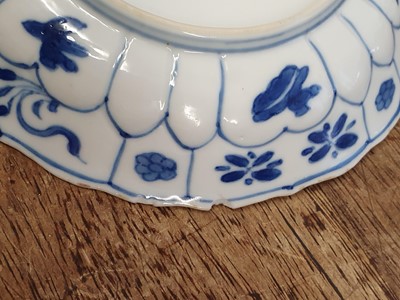 Lot 693 - FIVE CHINESE BLUE AND WHITE PIECES.