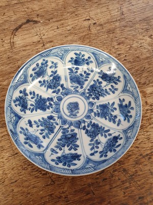 Lot 693 - FIVE CHINESE BLUE AND WHITE PIECES.