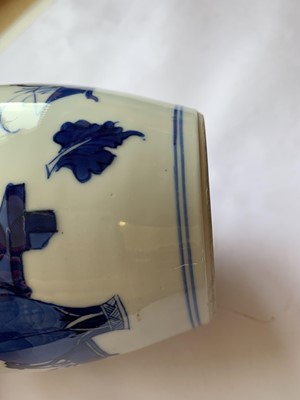 Lot 425 - A CHINESE BLUE AND WHITE GARLIC MOUTH 'ANTIQUES' VASE.