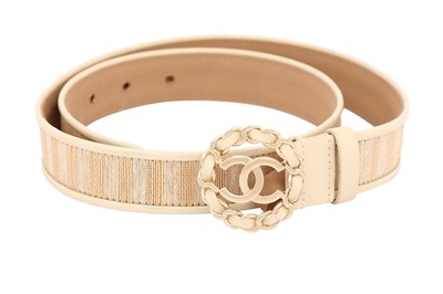 Lot 319 - Chanel Ivory Chain CC Logo Belt - Size 75