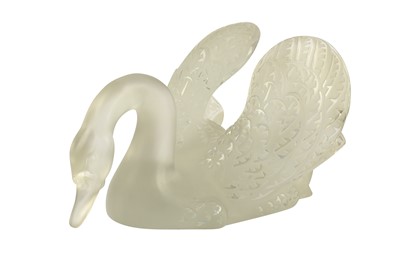 Lot 262A - A Lalique crystal swan 'cygne' with lowered head