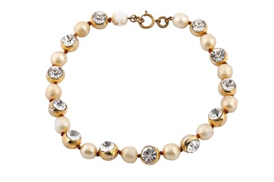 Lot 422 - Chanel Pearl and Crystal Short Strand Necklace