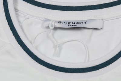 Lot 115 - Givenchy White Logo Band T-Shirt - Size L