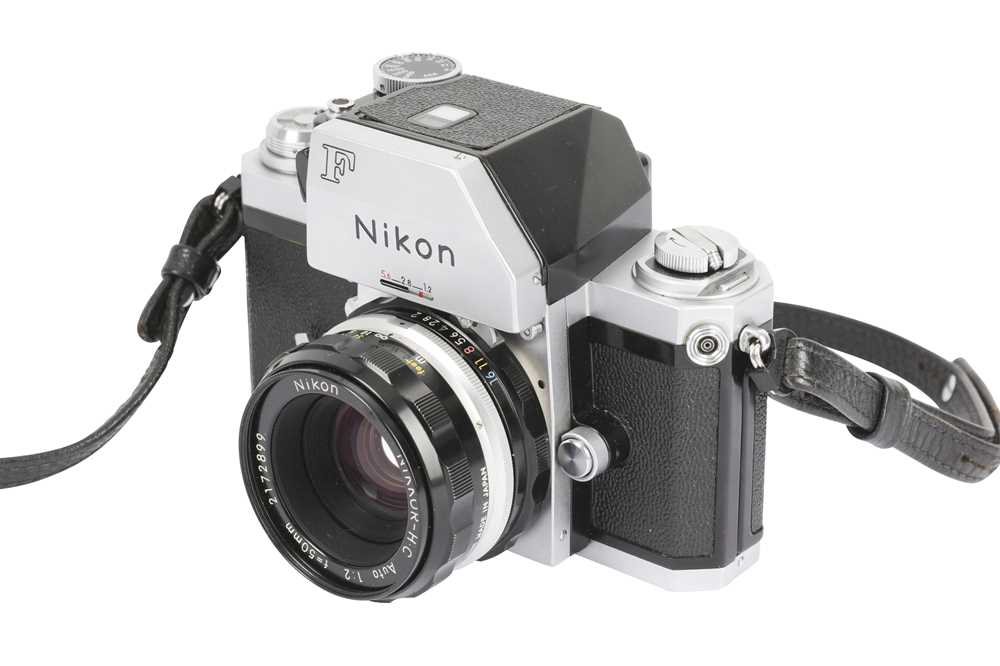 Lot 71 - A Nikon F SLR Outfit