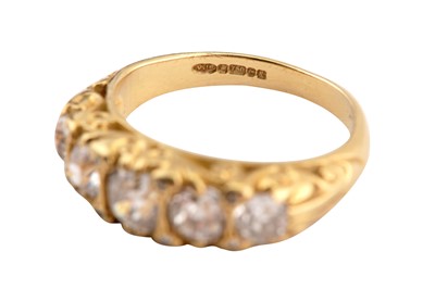 Lot 260 - A diamond five-stone ring