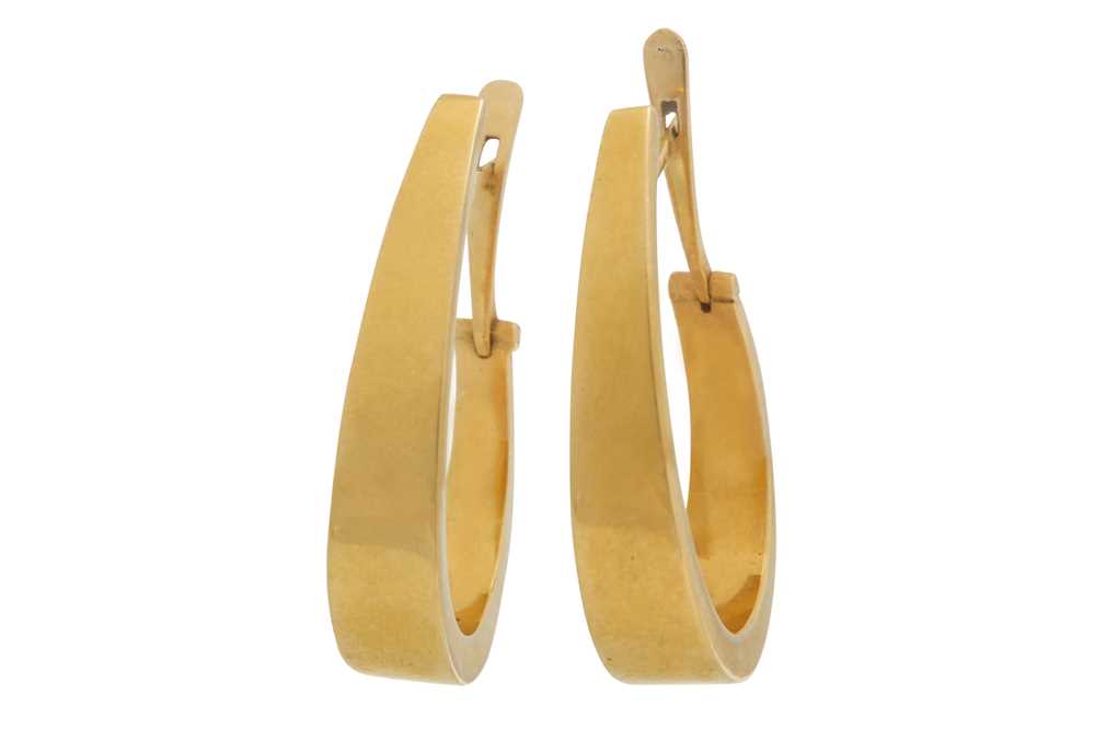 Lot 1236 - A pair of gold earrings