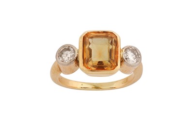 Lot 50 - A yellow sapphire and diamond ring