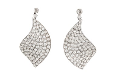 Lot 124 - A pair of diamond pendent earrings