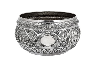 Lot 213 - An early 20th century Burmese unmarked silver bowl, Rangoon circa 1930