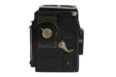 Lot 19 - A Thornton Pickard Rubyette No.2 SLR Camera