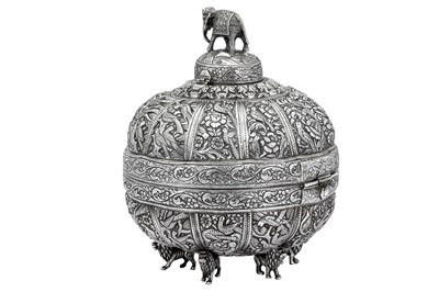Lot 124 - A large and heavy mid-20th century Indian unmarked silver betel marriage casket, Delhi circa 1950