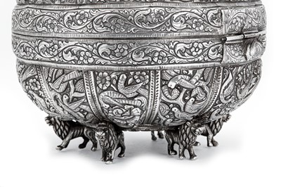 Lot 981 - A LARGE AND HEAVY MID-20TH CENTURY INDIAN UNMARKED SILVER BETEL MARRIAGE CASKET