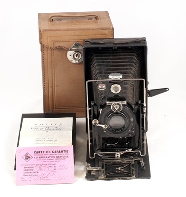 Lot 640 - An Uncommon Ernemann Heag XV & a SOM Folding Plate Camera