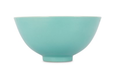 Lot 353 - A CHINESE TURQUOISE-GLAZED BOWL.