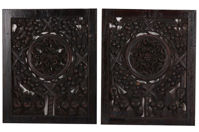 Lot 179 - A PAIR OF 16TH CENTURY ENGLISH CARVED PINE PANELS, CIRCA 1550