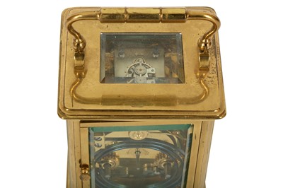 Lot 390 - A LATE 19TH / EARLY 20TH CENTURY FRENCH BRASS CARRIAGE CLOCK