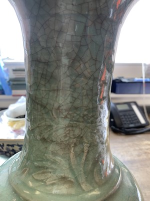 Lot 165 - A CHINESE LONGQUAN CELADON-GLAZED YEN YEN VASE.