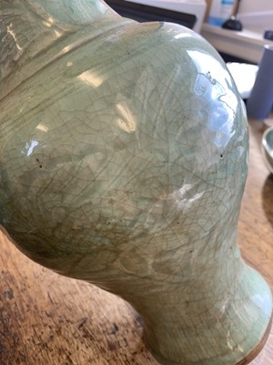 Lot 165 - A CHINESE LONGQUAN CELADON-GLAZED YEN YEN VASE.