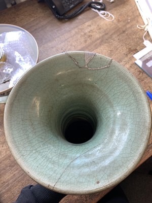 Lot 165 - A CHINESE LONGQUAN CELADON-GLAZED YEN YEN VASE.