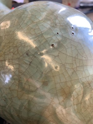Lot 165 - A CHINESE LONGQUAN CELADON-GLAZED YEN YEN VASE.