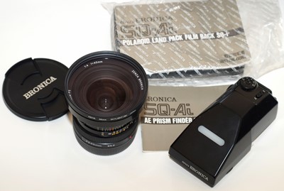 Lot 113 - A Bronica 40mm f/4 Zenzanon Wide Angle Lens & Accessories