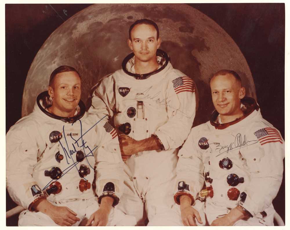 Lot 475 - Apollo 11