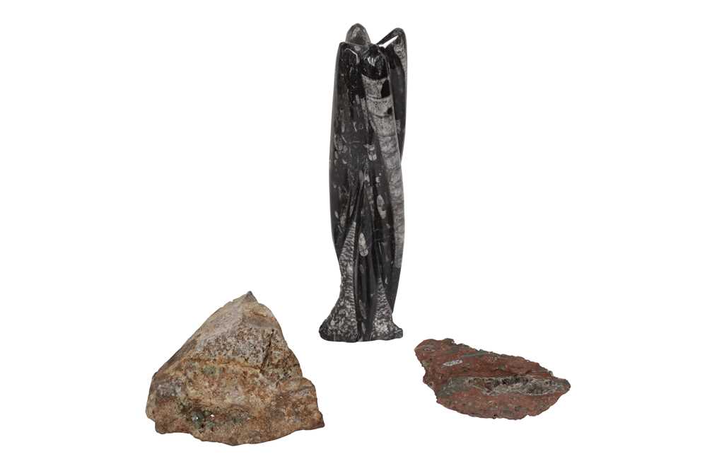 Lot 24 - AN ORTHOCERAS FOSSIL AND TWO GEODE SPECIMENS