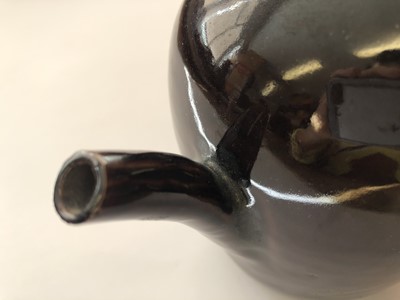 Lot 523 - A CHINESE BROWN-GLAZED CADOGAN TEAPOT.