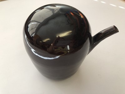 Lot 523 - A CHINESE BROWN-GLAZED CADOGAN TEAPOT.