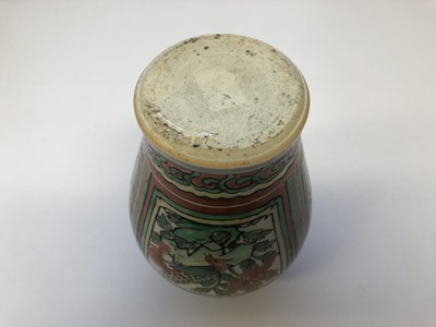 Lot 609 - A CHINESE WUCAI 'BIRDS' VASE.