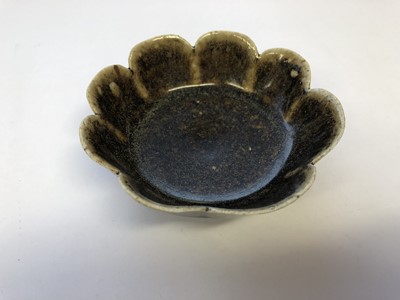 Lot 335 - A CHINESE OCTAGONAL LOBED DISH.
