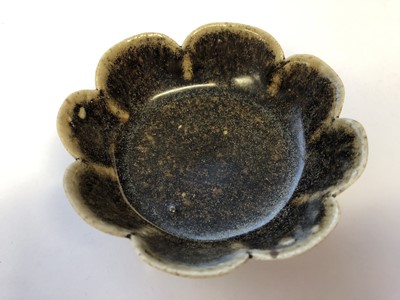 Lot 335 - A CHINESE OCTAGONAL LOBED DISH.