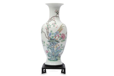 Lot 149 - A CHINESE  FAMILLE ROSE 'PHEASANTS' VASE.