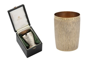 Lot 407 - A cased Elizabeth II modernist sterling silver gilt beaker, London 1971 by Gerald Benney