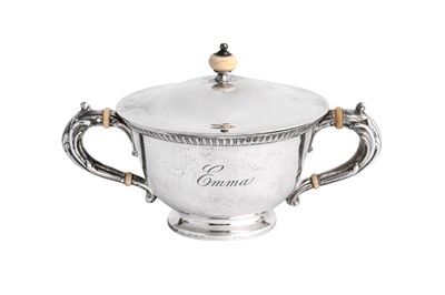 Lot 259 - An early 20th century American sterling silver covered christening porridge bowl, New York circa 1910 by Howard & Co (active 1866-1922)