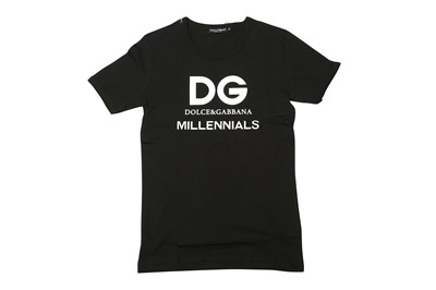 Lot 1312 - Dolce and Gabbana Black Millennials T-Shirt - Size 44