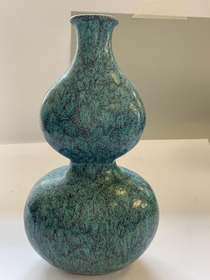 Lot 46 - A CHINESE ROBIN'S EGG-GLAZED DOUBLE GOURD VASE.