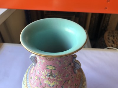Lot 572 - A CHINESE FAMILLE ROSE 'PRECIOUS OBJECTS' VASE.