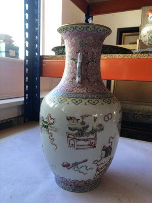 Lot 572 - A CHINESE FAMILLE ROSE 'PRECIOUS OBJECTS' VASE.