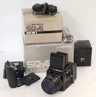 Lot 112 - A Bronica SQ-Ai Medium Format Camera Set