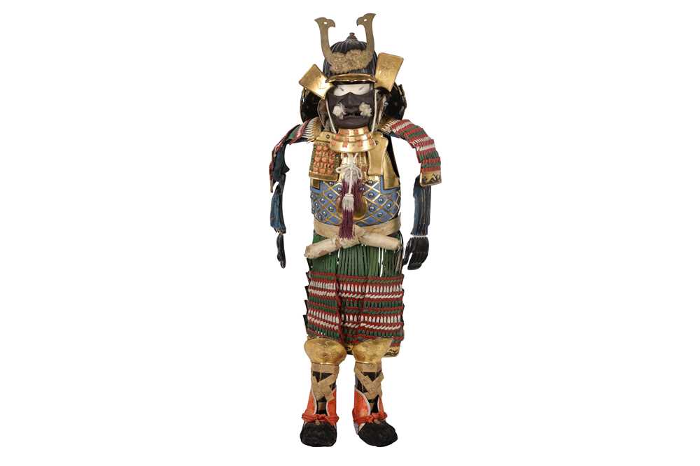 Lot 76 - A MID-20TH CENTURY JAPANESE SUIT OF MINIATURE ARMOUR