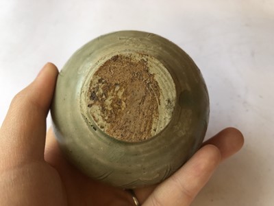 Lot 225 - A SMALL CHINESE YAOZHOU 'LOTUS' JAR.