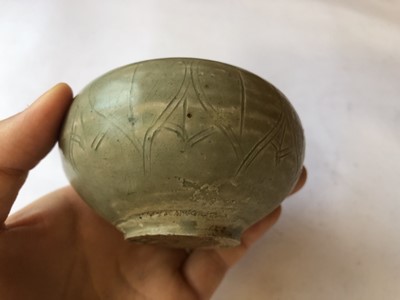 Lot 225 - A SMALL CHINESE YAOZHOU 'LOTUS' JAR.