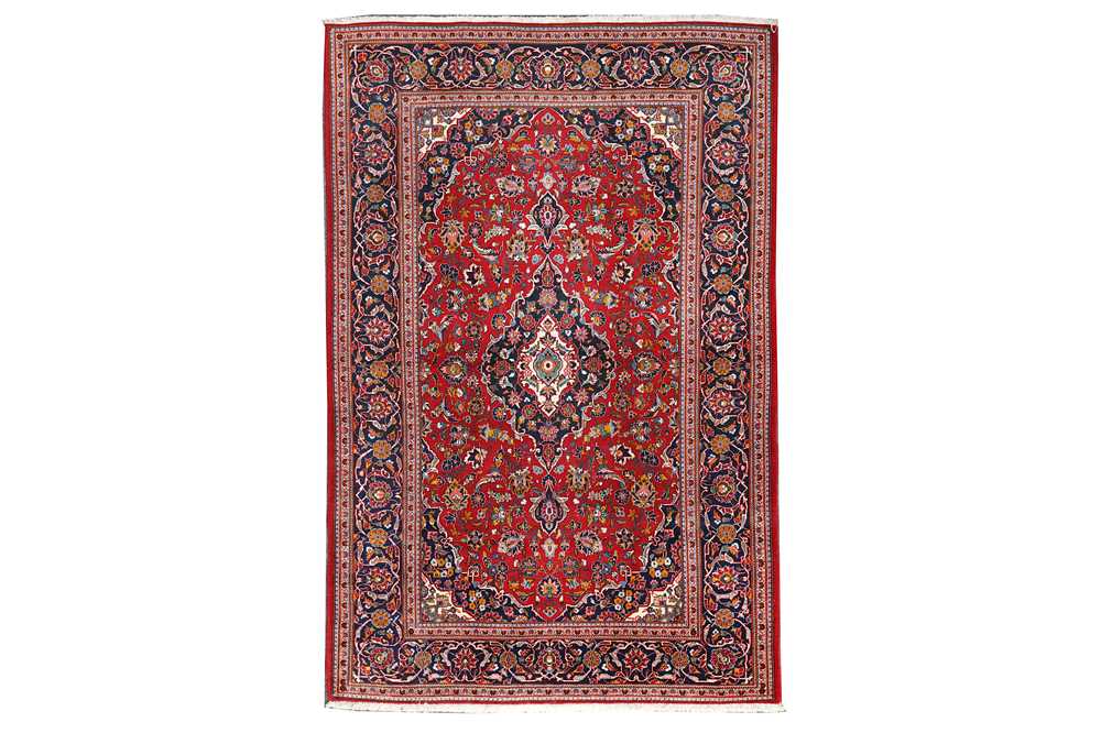 Lot 26 - A VERY FINE KASHAN RUG, CENTRAL PERSIA