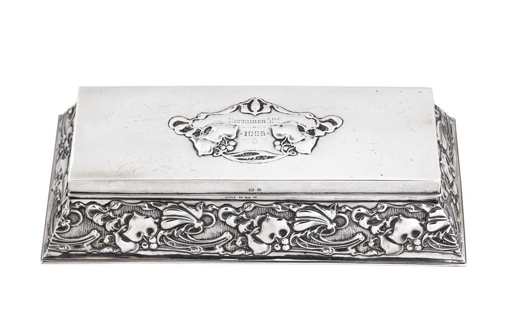 Lot 40 - An Edwardian sterling silver ‘Art Nouveau’ jewellery casket, Birmingham 1902 by Horton & Allday