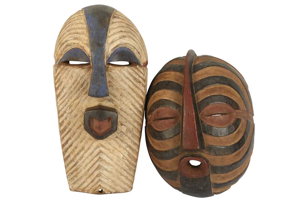 Lot 10 - A late 20th century tribal mask