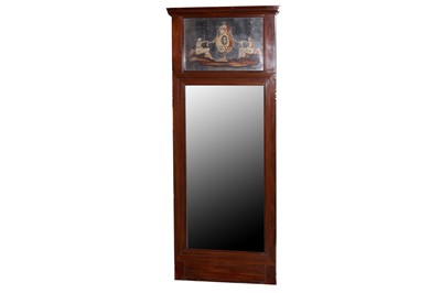 Lot 625 - An early 19th century Federal American mahogany pier mirror