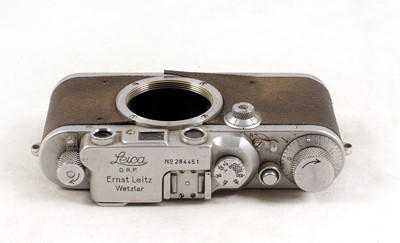 Lot 89 - A Chrome Leica IIIb Rangefinder Camera