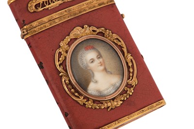 Lot 98 - A Louis XV French gold and lacquer carnet-de-bal (souvenir d'amitié), probably Paris circa 1770